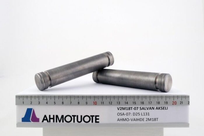 V2M18T-07 Salvan akseli D25 L131